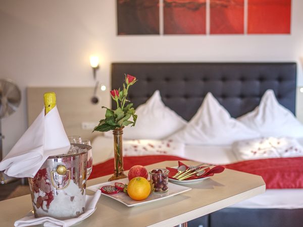 2 Tage Zeit für Romantik "Träumen und Schlemmen" in Groß-Umstadt, Hessen inkl. Halbpension Wellnessurlaub europaweit online kaufen 2 Tage Zeit für Romantik "Träumen und Schlemmen" in Groß-Umstadt, Hessen inkl. Halbpension Wellnessurlaub europaweit online kaufen