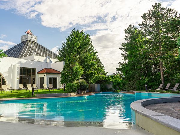 Auszeit 7 Tage mit Frühstück im Eventhotel Pyramide in Vösendorf, Niederösterreich inkl. Frühstück Wellnessurlaub europaweit online kaufen