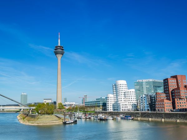 City & Spa Retreat inkl. Düsseldorf Card 2 Tage, Nordrhein-Westfalen Wellnessurlaub europaweit online kaufen City & Spa Retreat inkl. Düsseldorf Card 2 Tage, Nordrhein-Westfalen Wellnessurlaub europaweit online kaufen