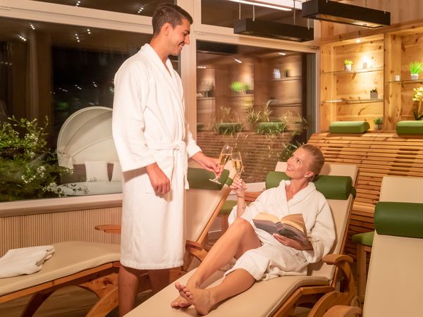 Happy Holiday - 7 Tage inkl. 3 Gänge Verwöhnpension in Ühlingen-Birkendorf, Baden-Württemberg inkl. Halbpension Plus Wellnessurlaub europaweit online kaufen Happy Holiday - 7 Tage inkl. 3 Gänge Verwöhnpension in Ühlingen-Birkendorf, Baden-Württemberg inkl. Halbpension Plus Wellnessurlaub europaweit online kaufen