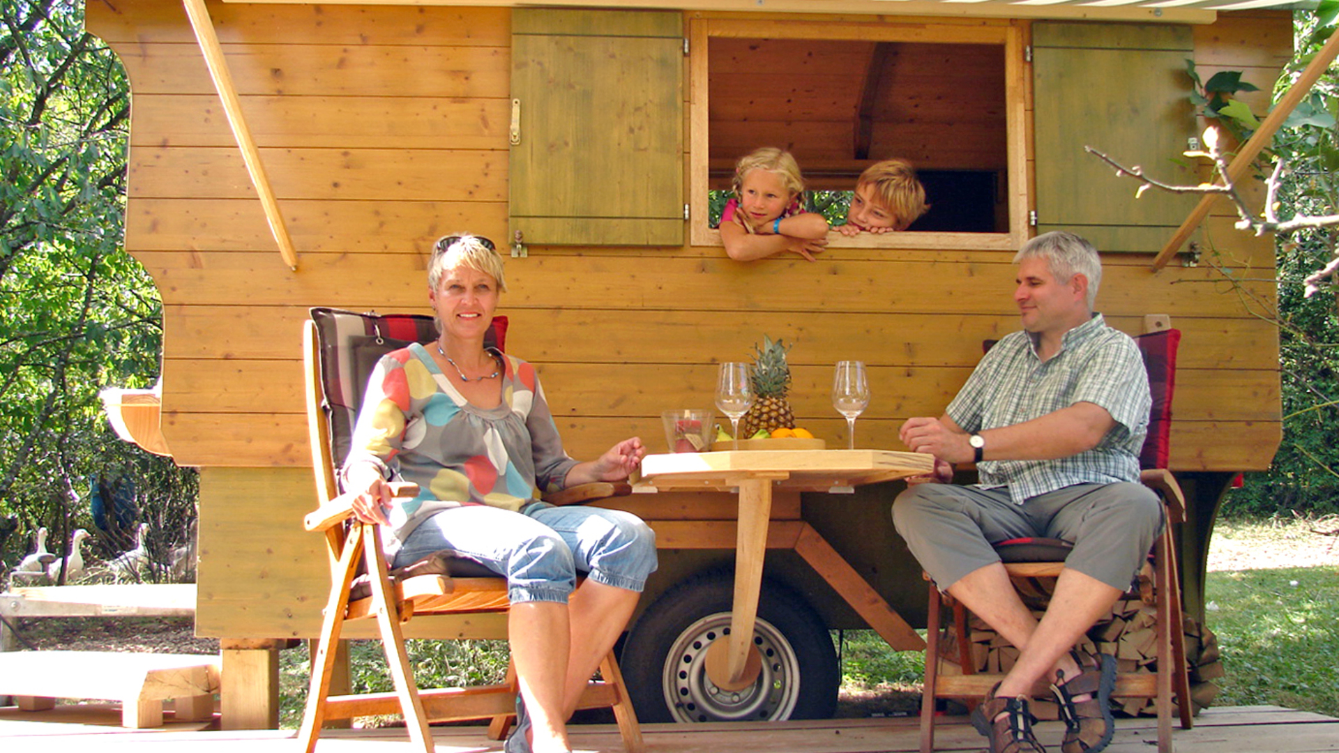 Übernachtung im Schäferwagen bei Schweinfurt für 2 in Sulzfeld Wellnessurlaub europaweit online kaufen